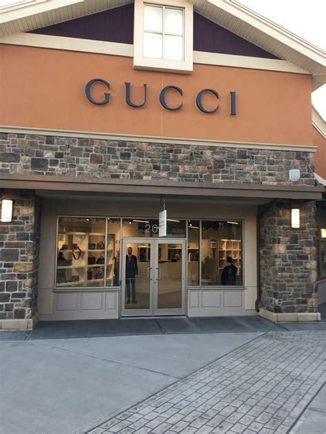 where to buy gucci in montreal